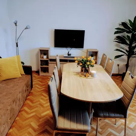 Niezalezny Apartament Emilka W Sercu Uzdrowiska Kudowa Zdroj