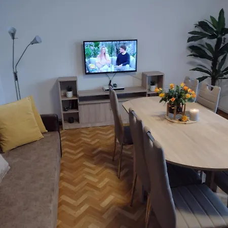 Niezalezny Apartament Emilka W Sercu Uzdrowiska Apartment *