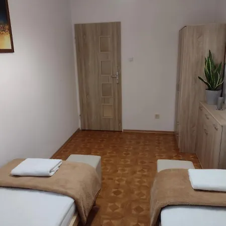Niezalezny Apartament Emilka W Sercu Uzdrowiska Apartment