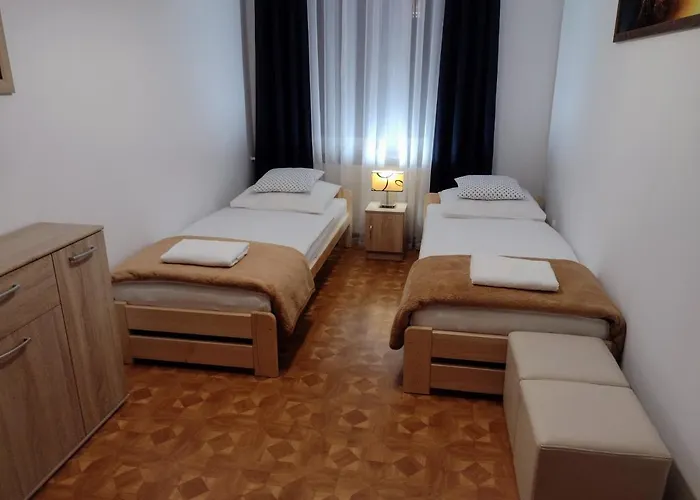 Niezalezny Apartament Emilka W Sercu Uzdrowiska Apartamento