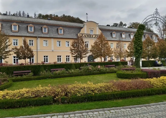 Niezalezny Apartament Emilka W Sercu Uzdrowiska Kudowa-Zdrój